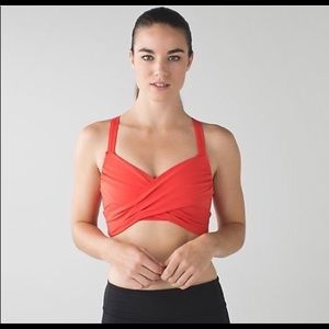Lululemon black bra